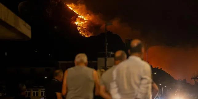Incendie en Croatie : plus de 2 000 évacués, au moins un mort et 40 blessés sur la côte Adriatique, le pays en état d’alerte