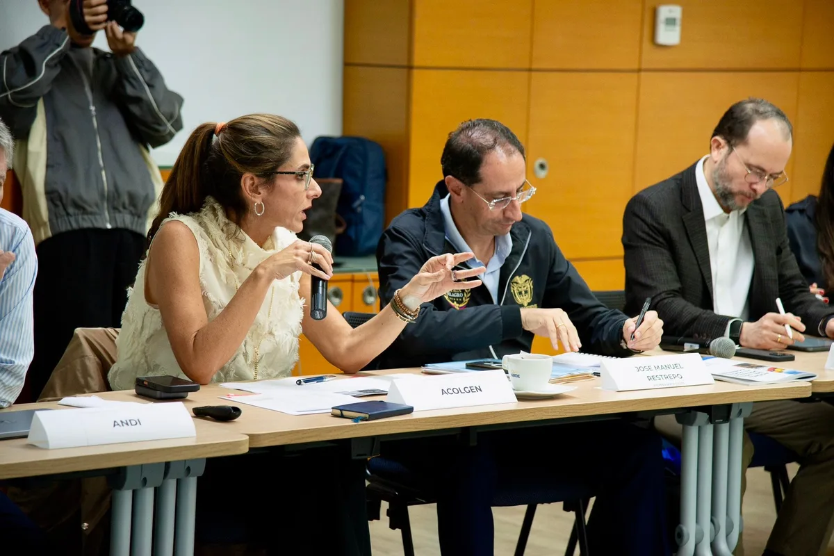 Consejo Gremial respalda nueva directiva sobre consulta previa y pide compatibilizar derechos con proyectos estratégicos