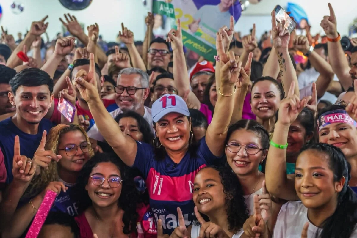 Mailza e Afonso Fernandes se reúnem com jovens e discutem emprego e educação