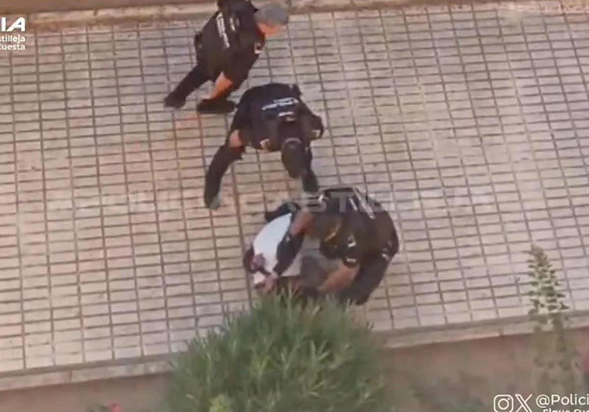 Detenido en Castilleja de la Cuesta un individuo tras cometer un presunto atraco con cuchillo en Bormujos