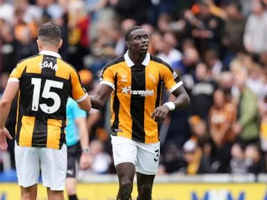 Man United beaten 2-0 as Hull makes dream return to Premier League