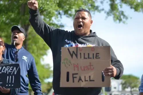‘We want justice!’ Community rallies behind boy mauled by dogs