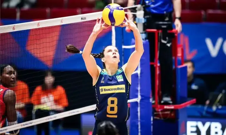 CBV anuncia novas convocadas e dispensa Macris e Natinha do Sul-Americano