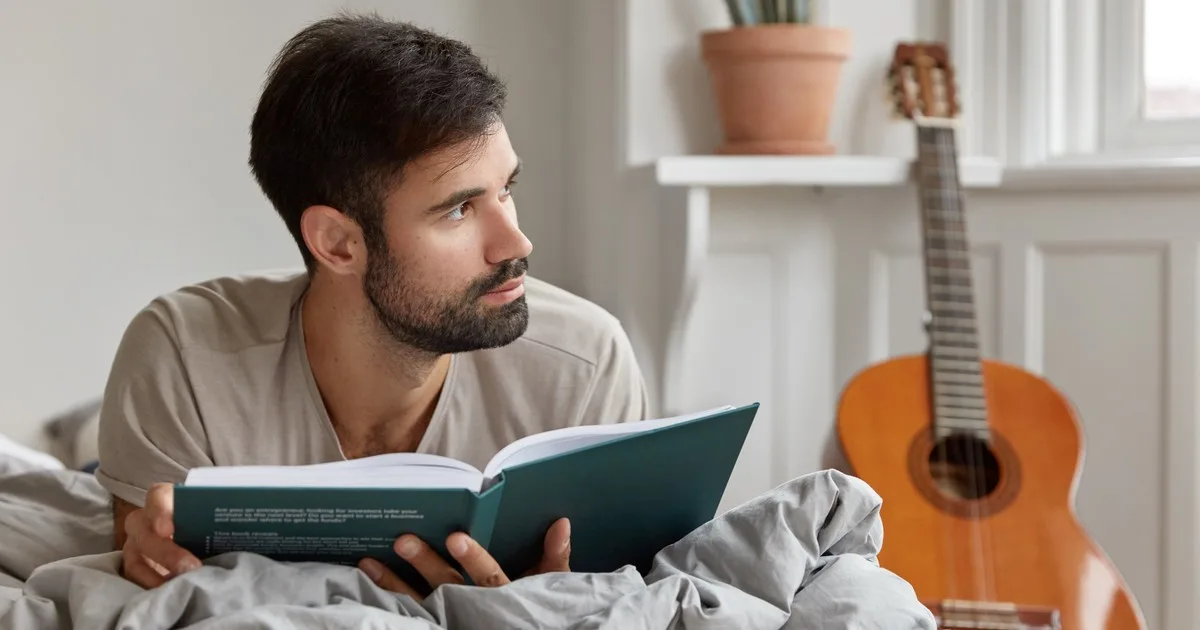 La psicología dice que las personas que abandonan libros a medias y dejan proyectos que no funcionan no son inconstantes; renunciar a un gasto irrecuperable es una de las habilidades cognitivas más difíciles de dominar, y la mayoría de las personas nunca la desarrollan