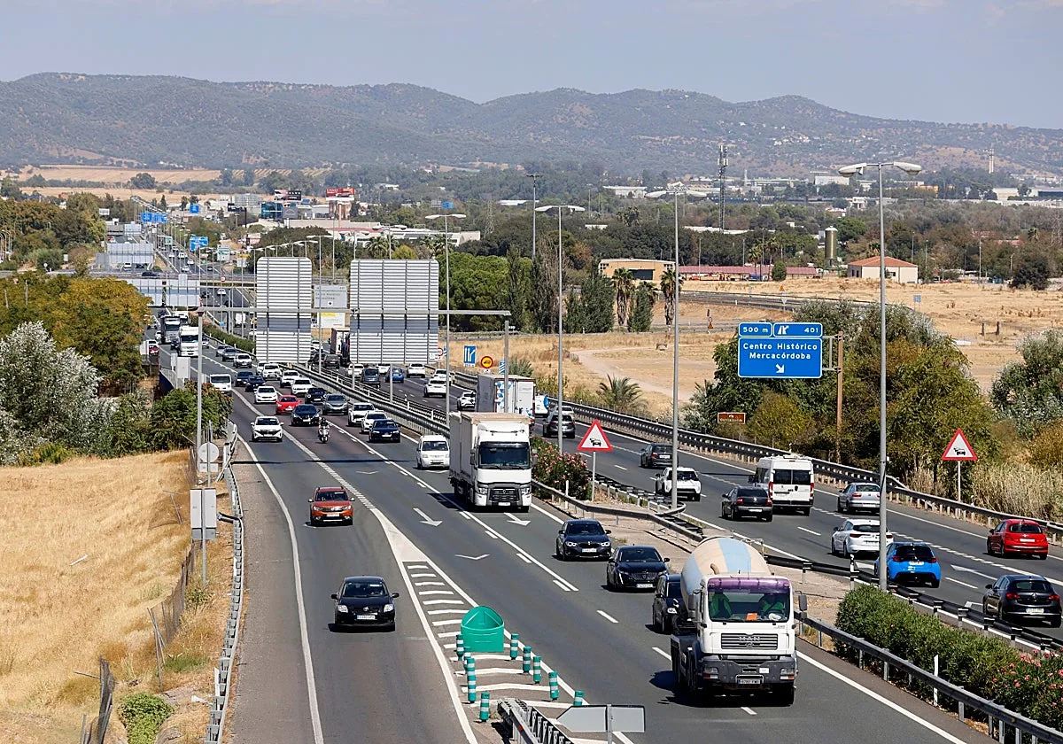 Bellido pide al Gobierno plazos y presupuesto para ejecutar la Variante Sur en Córdoba: «No es suficiente»
