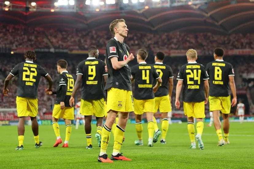Quatre succès en quatre matches : le Borussia Dortmund prend la tête de la Bundesliga en arrachant la victoire contre Stuttgart