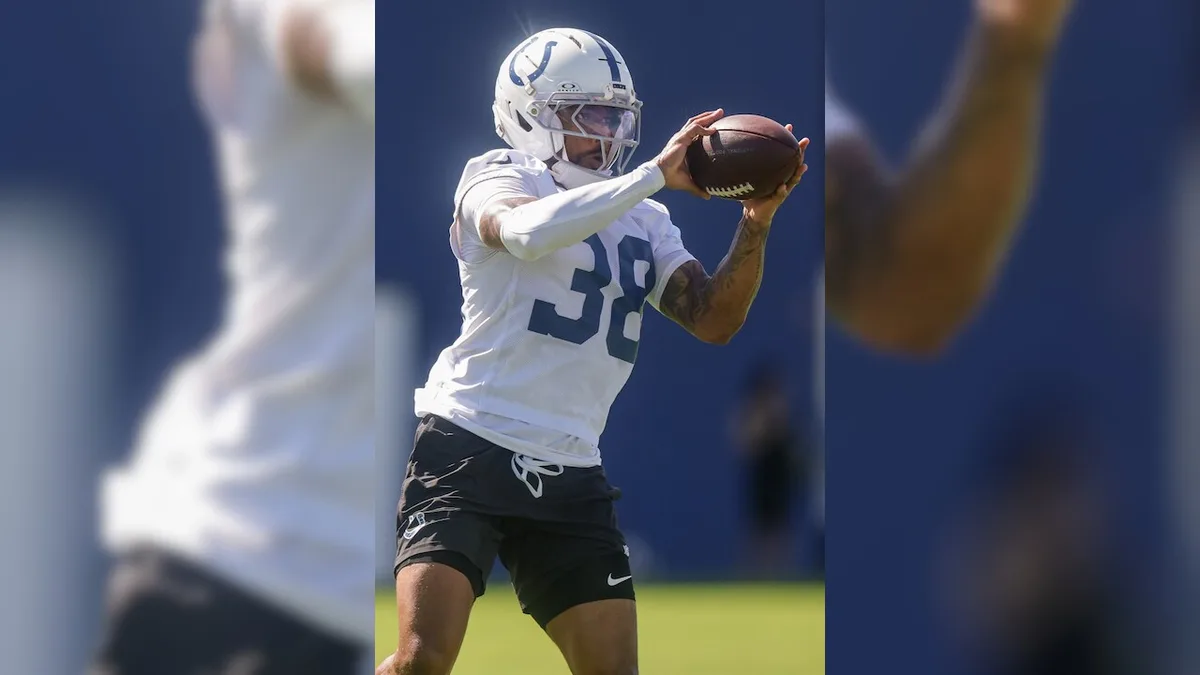 Jonathan Owens’ Indianapolis Colts Debut Gets An Emotional Start Before Everything Falls Apart