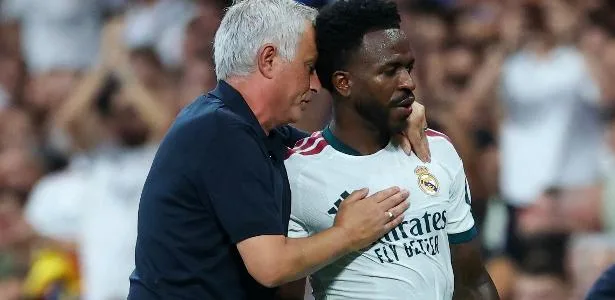 Mourinho não vê Vini Jr em sua melhor versão: 'Falta atuação de alto nível'