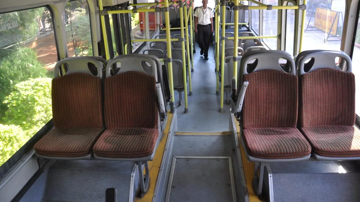 Telangana RTC slashes Pushpak Airport bus fares, effective from October 7