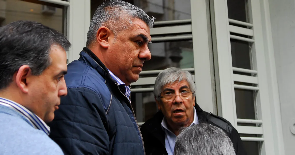La Justicia detectó giros de dinero de la FIFA y Camioneros al Chiqui Tapia y un depósito de US$620.000 en efectivo