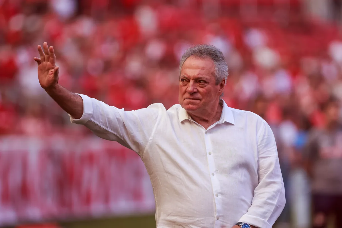 Inter marca nova data para inauguração da estátua de Abel Braga e divulga bastidores; veja