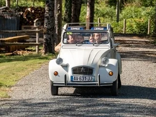 La question du jour. Retour de la 2 CV : trouvez-vous que les voitures d’aujourd’hui sont trop imposantes ?