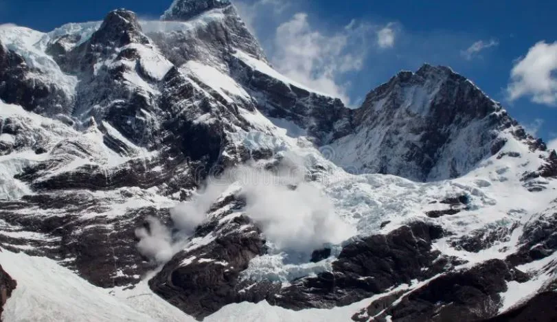 Emergencia en los Andes de Chile: avalancha dejó muertos, heridos y posibles desaparecidos