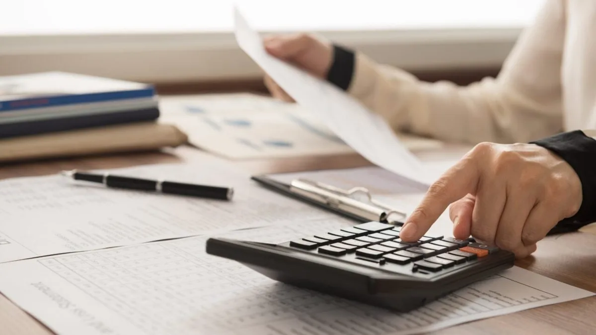 Escolas municipais de Curitiba podem ter atividades extracurriculares de educação financeira