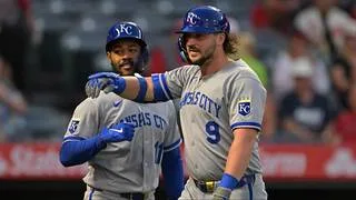 MLB: Maikel García vuelve al terreno y responde de inmediato