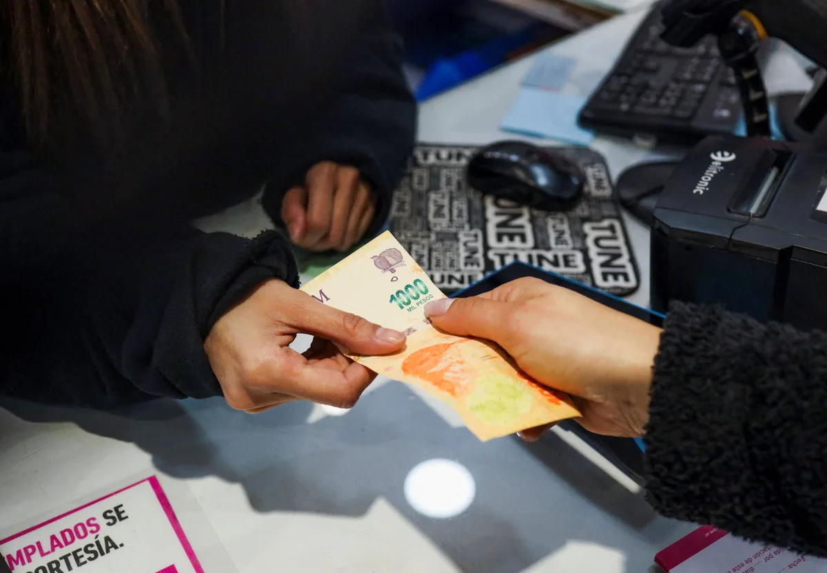 Con un mercado laboral debilitado, las estrategias para llegar a fin de mes empiezan a encontrar límites