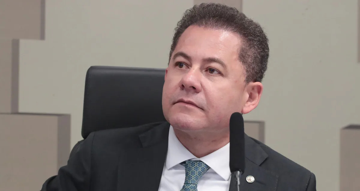 Deputado que intermediou encontro de Mendonça e Vorcaro é alvo em ação da PF sobre tráfico de influência em tribunais superiores