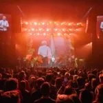 Histórico e renovado Cine Lido reabre com Caetano Veloso no palco; veja fotos