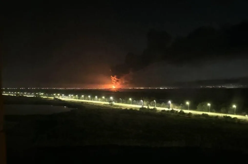 Ucrania atacó terminal petrolera rusa tras acuerdo alcanzado entre Trump y Putin (VIDEO)