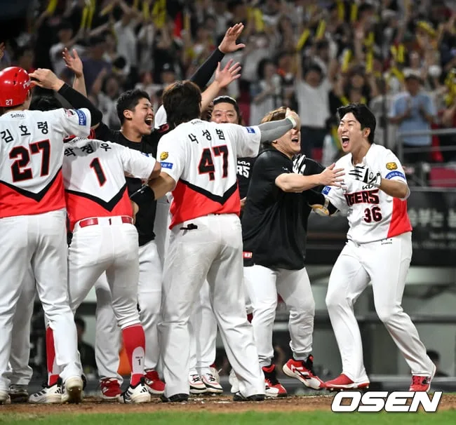 끝내기 만루포 맞고 다음경기 끝내기 만루포 기적, 'KBO 사상 최초' 이범호 감격 "호연이가 팀 위해 큰 일 했다"