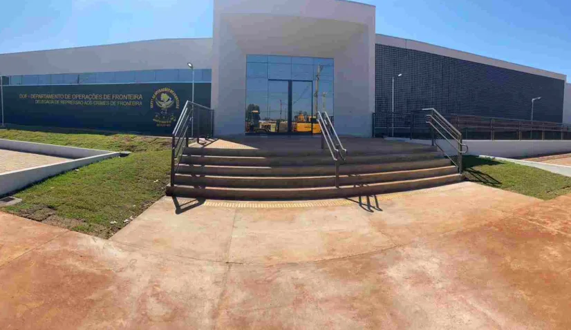 PM rodoviário e jovem são presos com droga avaliada em R$ 101 mil