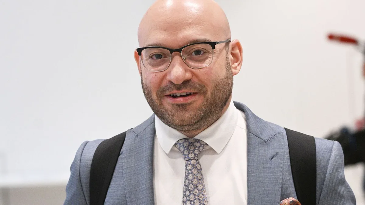 Mehr Spielraum: Minister übt Kritik an Reform zur Notfallversorgung