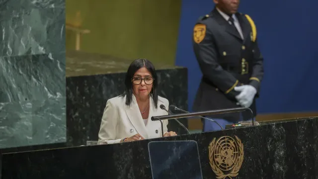 Na ONU, presidente da Venezuela promete eleições no "momento certo"