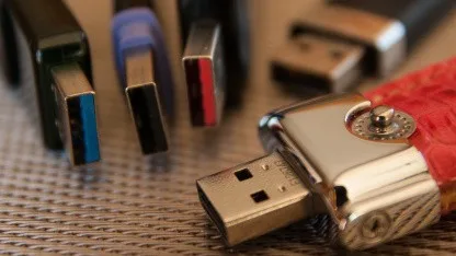 Windows 11: Microsoft blockt das eigene Dateisystem auf USB-Sticks