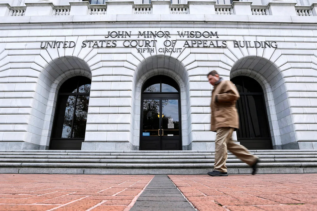 Appeals court dodges major ruling on Trump’s contentious use of obscure deportation law