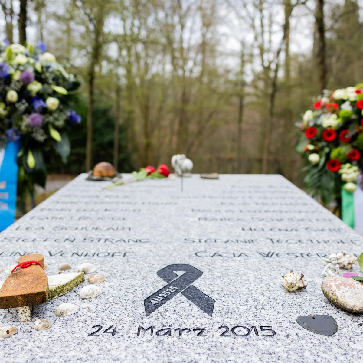 Klage gegen den Staat - Neuer Prozess um Schadenersatz nach Absturz einer Germanwings-Maschine 2015