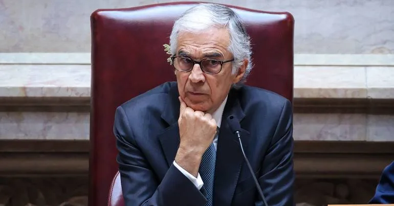 Aguiar Branco quer autonomia insular reforçada