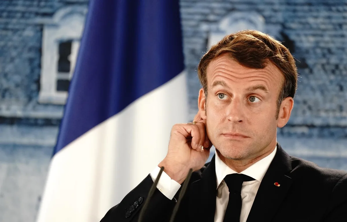 Macron se desploma hasta un mínimo del 16% de aprobación, según un sondeo