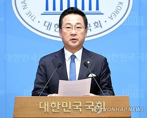 與, 靑 '손봉기 반려'에 "국민주권·적법절차 위한 조치"