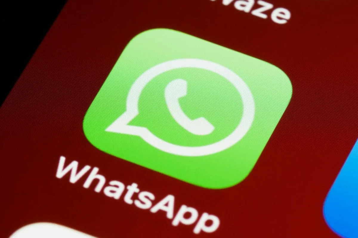WhatsApp : un nouveau champ apparaît quand vous ajoutez un contact, voici à quoi il sert