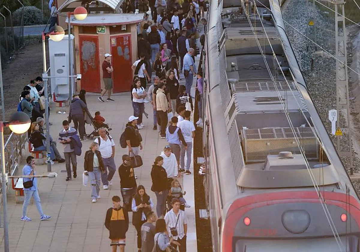Óscar Puente no da a la Costa del Sol ni los trenes de segunda mano