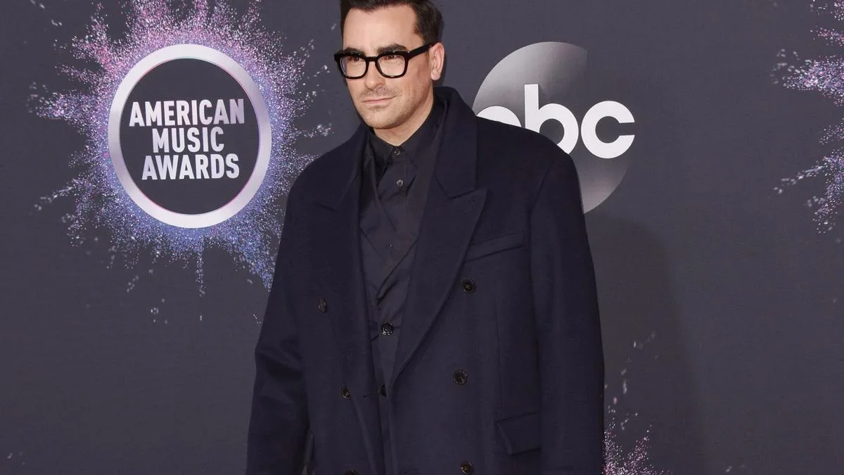 Dan Levy slams Shane Gillis for criticising gymgoers in Saturday Night Live sketch