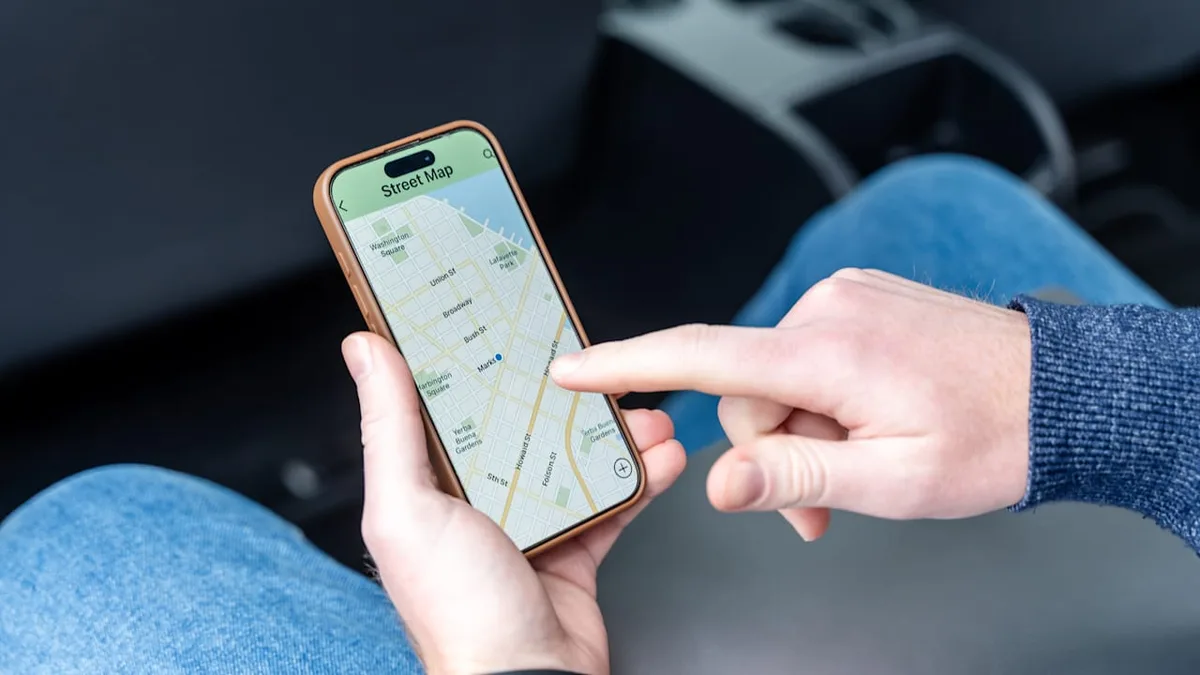 In Nordamerika gestartet - Apple Maps zeigt jetzt Werbung