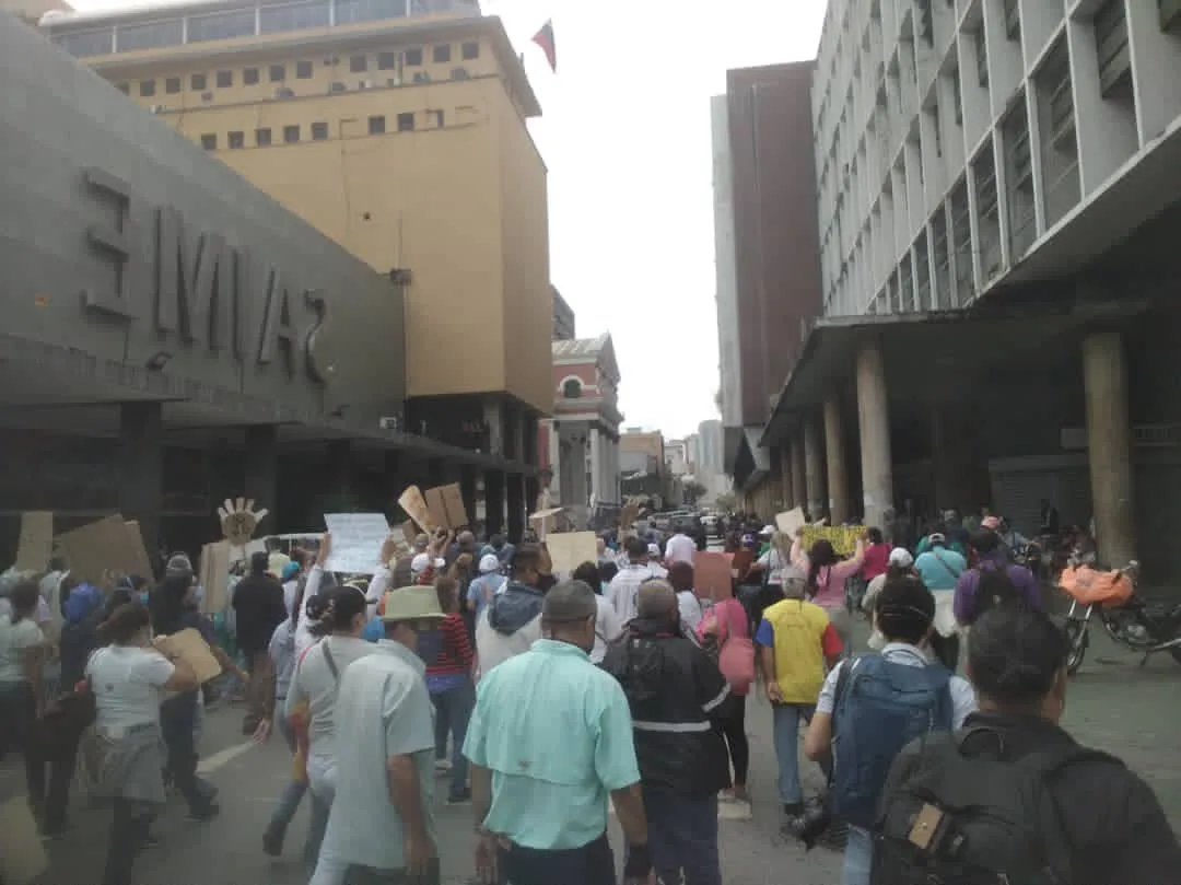 Pacientes con colitis ulcerosa y Crohn protestan en Caracas para exigir medicamentos (VIDEO)