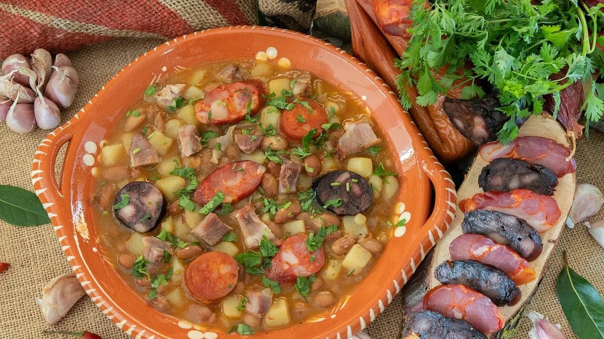 Almeirim volta a pôr a Sopa da Pedra no centro da mesa durante cinco dias