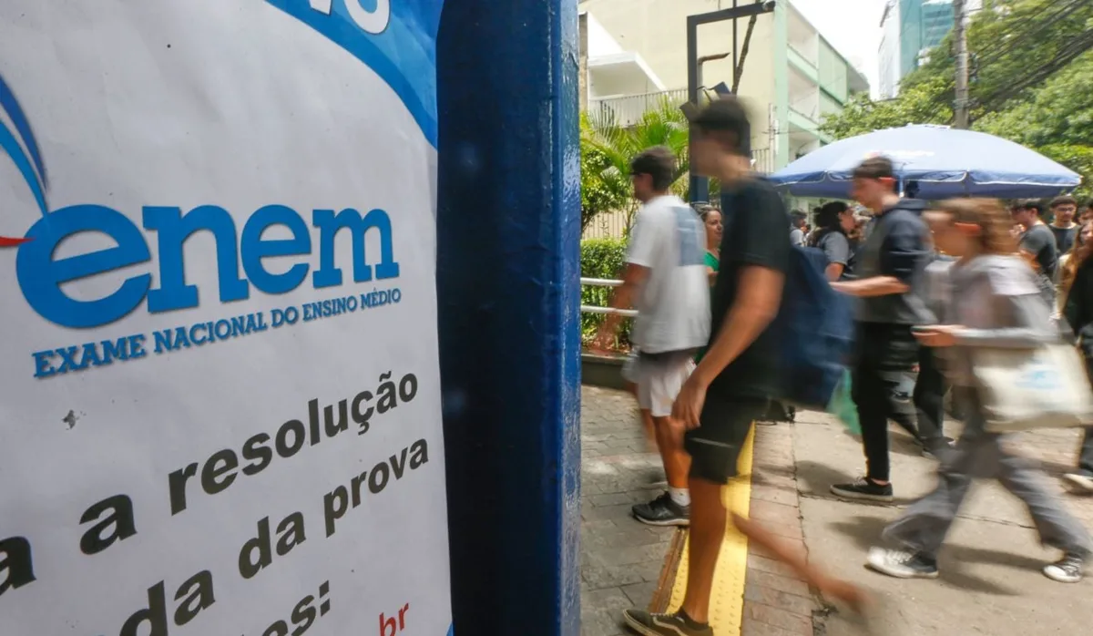 Aprovados em faculdades públicas dão dicas para Enem e vestibulares: “Não adianta ficar sem dormir”