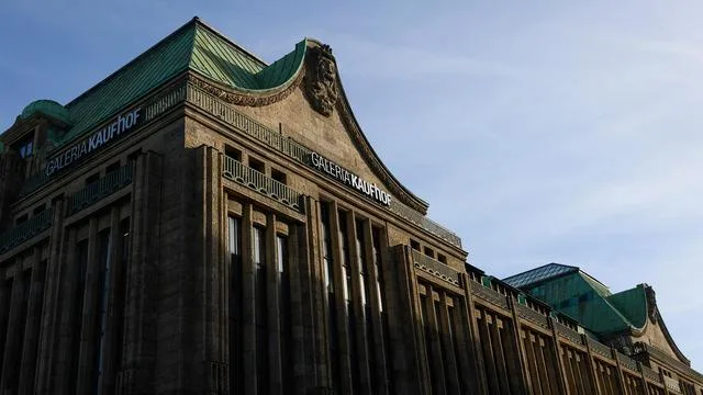 Insolvenzgeld: Beschäftigte der Galeria-Warenhauskette erhalten Insolvenzgeld