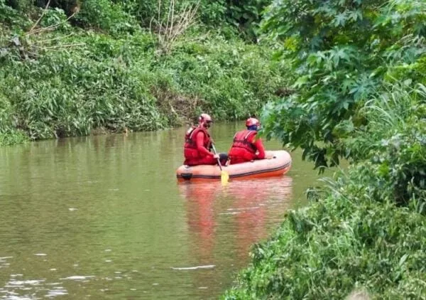 Bombeiros do Paraná podem ter encontrado corpo de um dos desaparecidos no Rio Ribeira