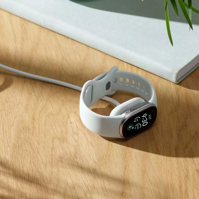Actualité : Fitbit Edge : après l'Air, Google annonce son bracelet hybride avec GPS et écran Oled