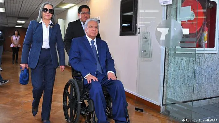 Ex-presidente do Equador é condenado a cinco anos por corrupção