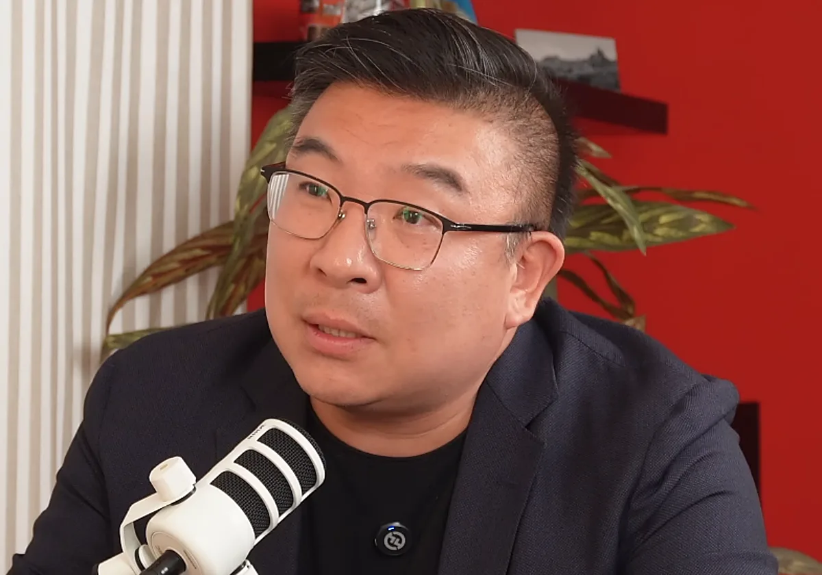 Antonio Liu Yang, abogado: «Un chino envidia de un español su estilo de vida despreocupado, de trabajar ocho horas y tener el resto del tiempo para tu familia»
