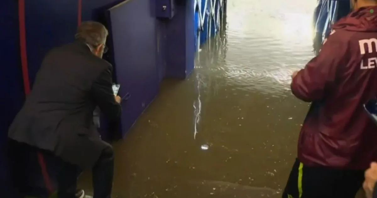 Tormenta en Valencia inundó un estadio y suspendió el partido entre Levante vs. Athletic
