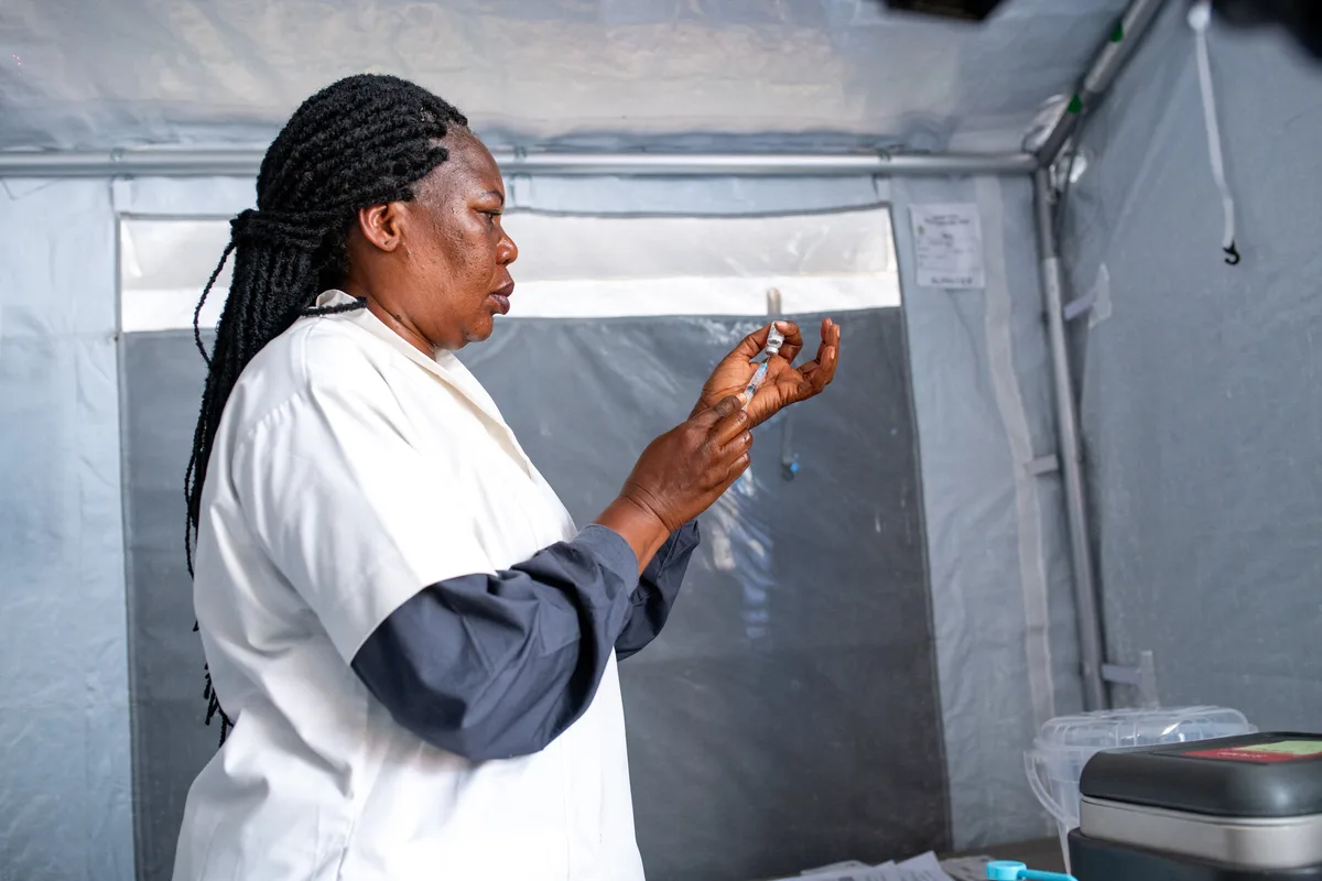 Congo rolls out Canadian-developed vaccine to fight Ebola outbreak