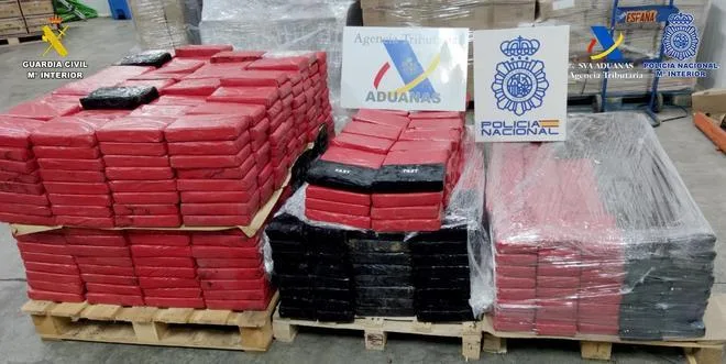 "Para Bilbao tenemos más comodidad": los mensajes cifrados que ayudaron a destapar una trama de dos toneladas de cocaína