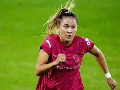 League scoring leader Sanchez has 2 goals in the Courage's 2-0 win over Angel City