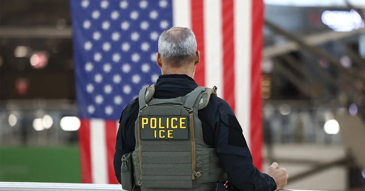 Una jueza dictamina que el ICE "coaccionó" a un migrante para que firmara los documentos de deportación